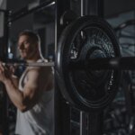 كيف تحافظ على سلامتك في صالة الألعاب الرياضية: الأخطار الثمانية المنسية