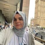 صيف آية في الخارج في لندن