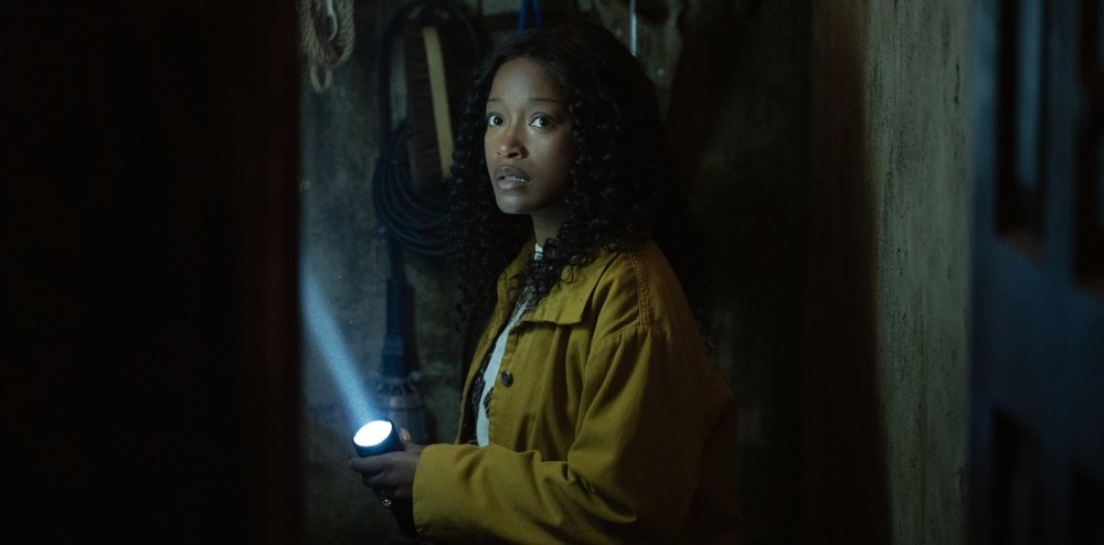 مقطع دعائي لفيلم Peacock المقتبس عن أغنية The ‘Burbs’ Drops