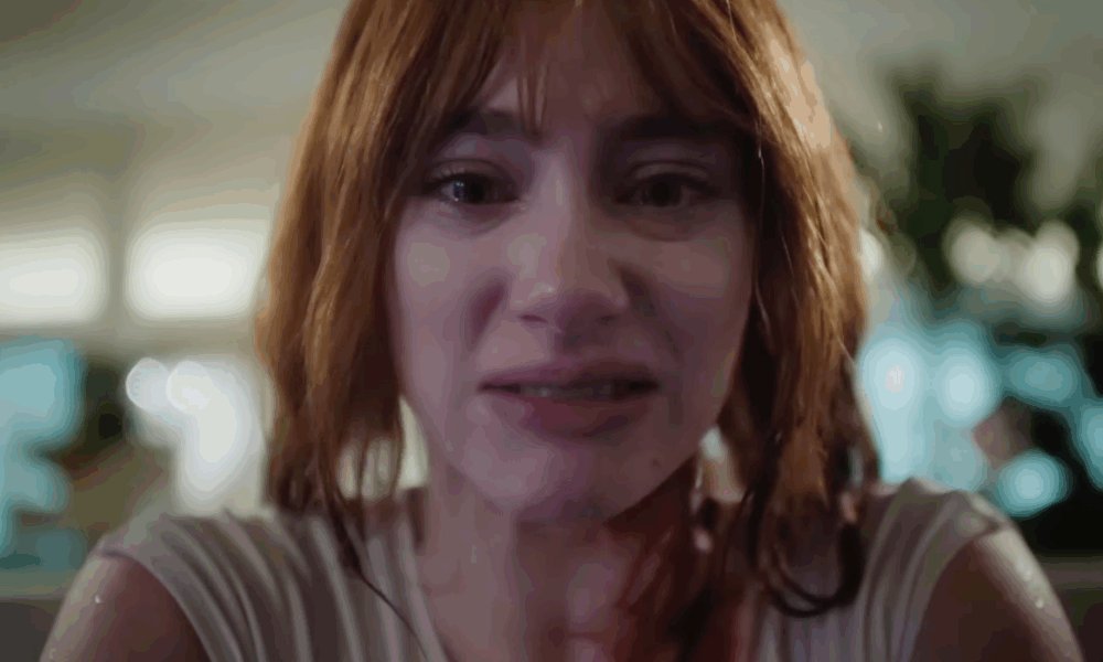 مقطورة “الفواكه المحرمة” الساحرة تبدو وكأنها “حرفية” قليلاً