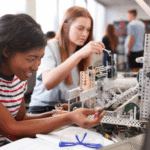 هل تخصصات العلوم والتكنولوجيا والهندسة والرياضيات قادرة على الدراسة في الخارج؟