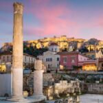 هؤلاء الطلاب الجامعيون الثلاثة يدرسون في الخارج في اليونان