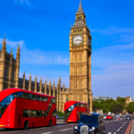 تعرف على أربعة أشخاص قاموا بالتدريب في لندن، إنجلترا