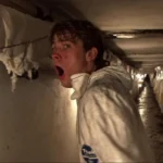 لماذا لا تزال الجلسة التاسعة هي أكثر أفلام الرعب النفسي التي تم الاستخفاف بها على الإطلاق؟