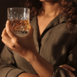 هل يمكن أن يكون القليل من الكحول صحيًا للرافعين؟ • أقوى بالعلم