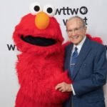 تحية تقدير لرئيس لجنة الاتصالات الفيدرالية السابق وبطل الإعلام نيوتن مينو | سمات