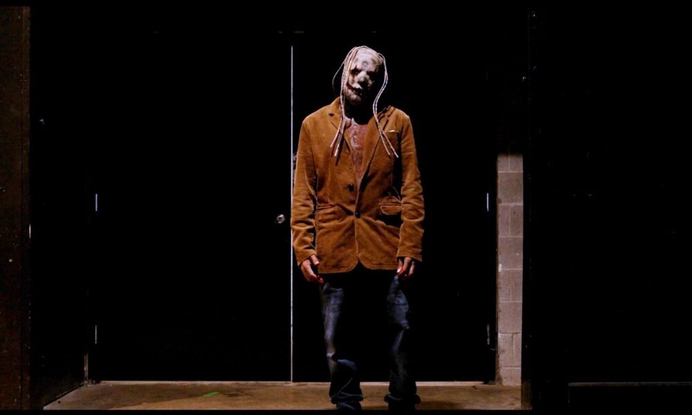 (مقطورة) رواية القصص الحضرية والرعب الخارق للطبيعة يتصادمان في فيلم Indie Slasher “Ratchet”