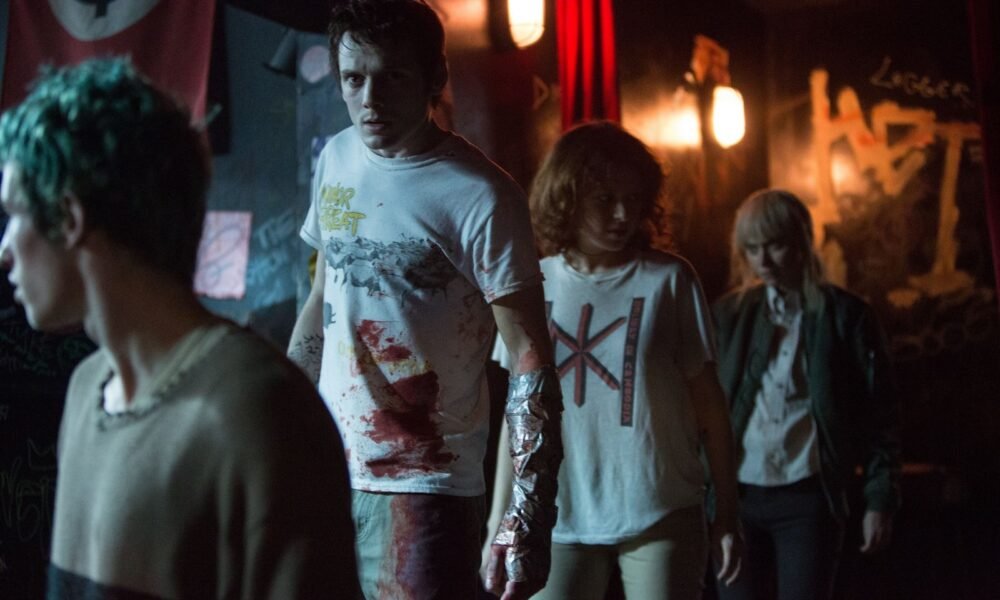 7 أفلام رعب حيث قرار واحد سيء يدمر كل شيء