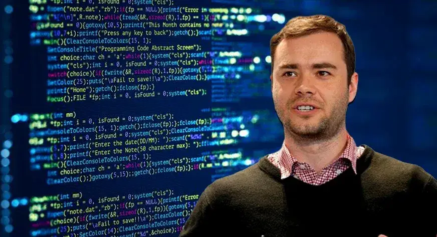 كيف قام أندريه كارباثي ببناء محول في 243 سطرًا من التعليمات البرمجية؟