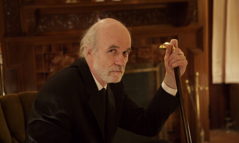 كتلة توم نونان التذكارية على تلفزيون بلوتو