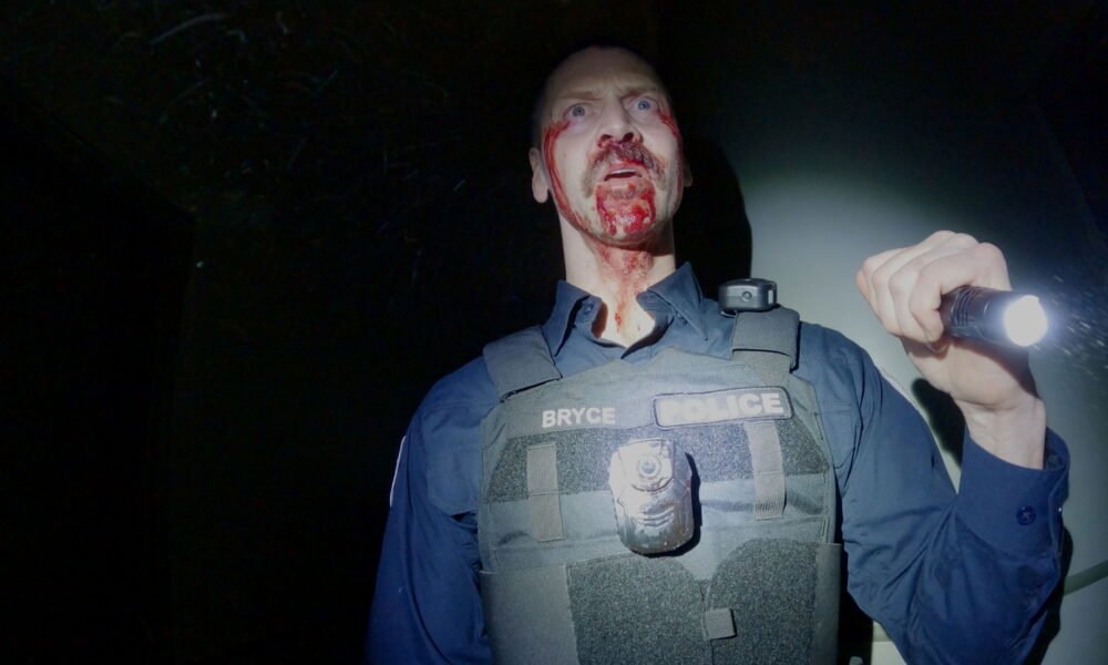 قطرات مقطورة “Bodycam”: اللقطات التي تم العثور عليها تحصل على شارة ومسدس