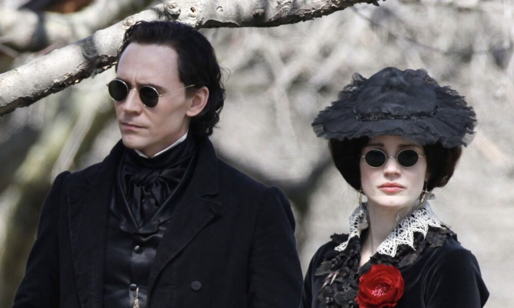 أثبتت “الذروة القرمزية” أن الرومانسية القوطية لم تكن بحاجة إلى الإنقاذ أبدًا